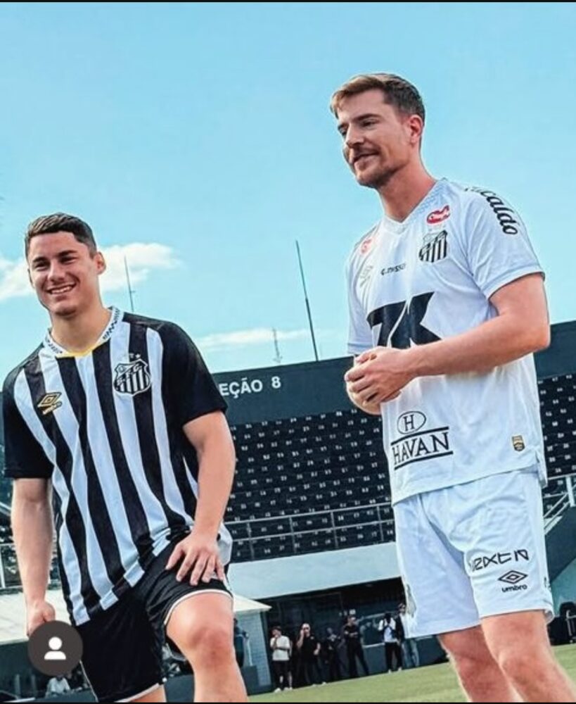 Mr. Higor e MrBeast no gramado